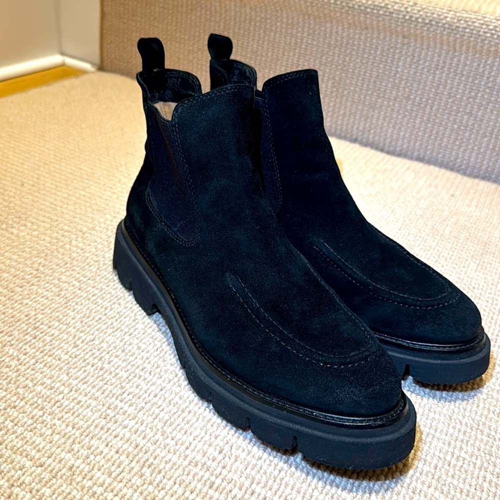 Söfft Black Suede Ankle Boots
